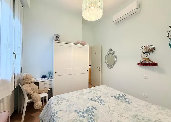 Se203 - Senigallia, Trilocale A Pochi Passi Dal Mare Con Portico E Posto Auto *